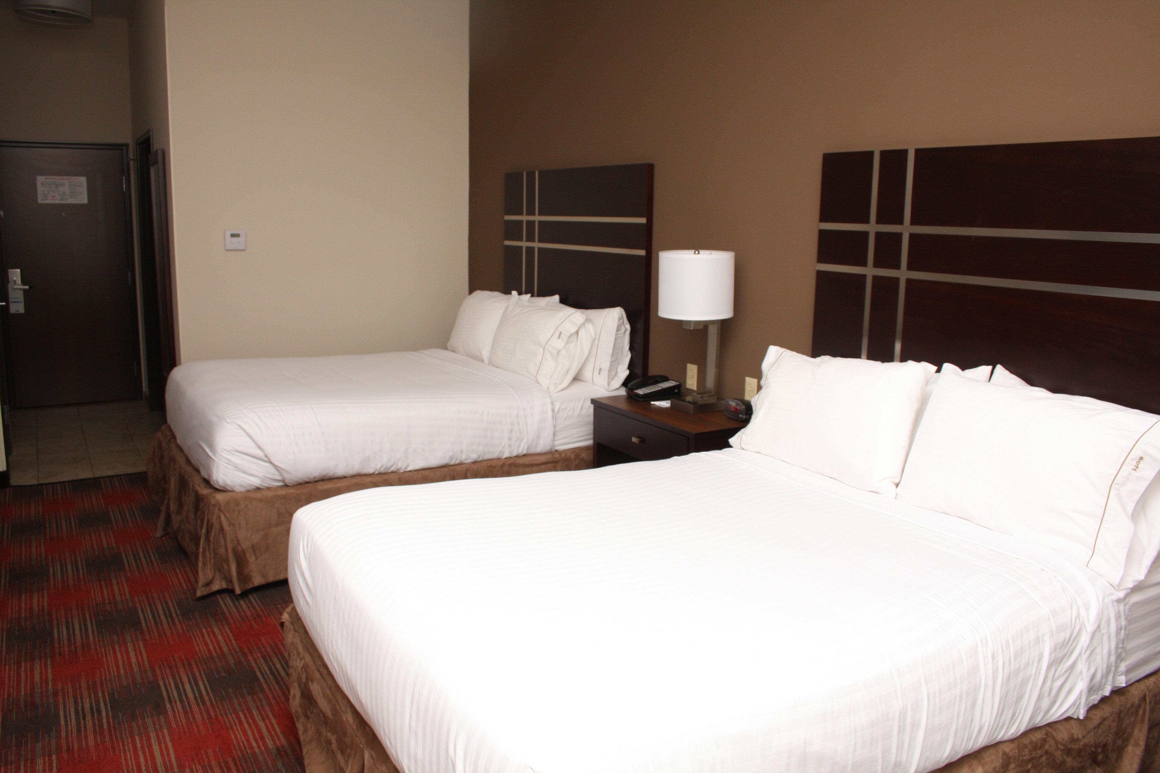 Holiday Inn Express & Suites Cumberland - La Vale By Ihg Exterior foto